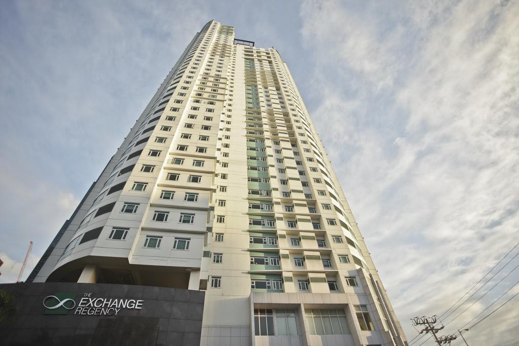 The Exchange Regency Residence Hotel Managed By Hii Pasig City Εξωτερικό φωτογραφία