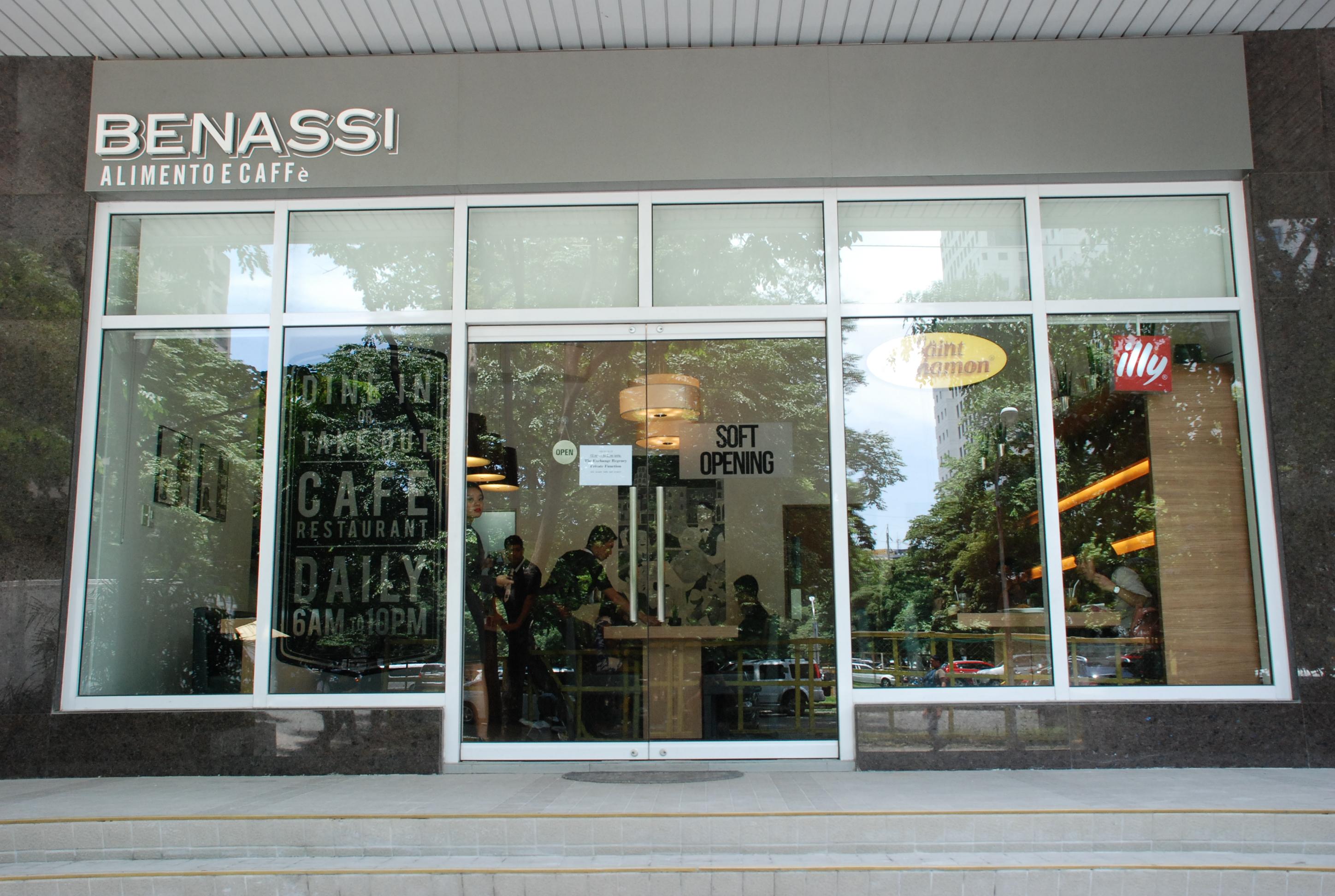 The Exchange Regency Residence Hotel Managed By Hii Pasig City Εξωτερικό φωτογραφία