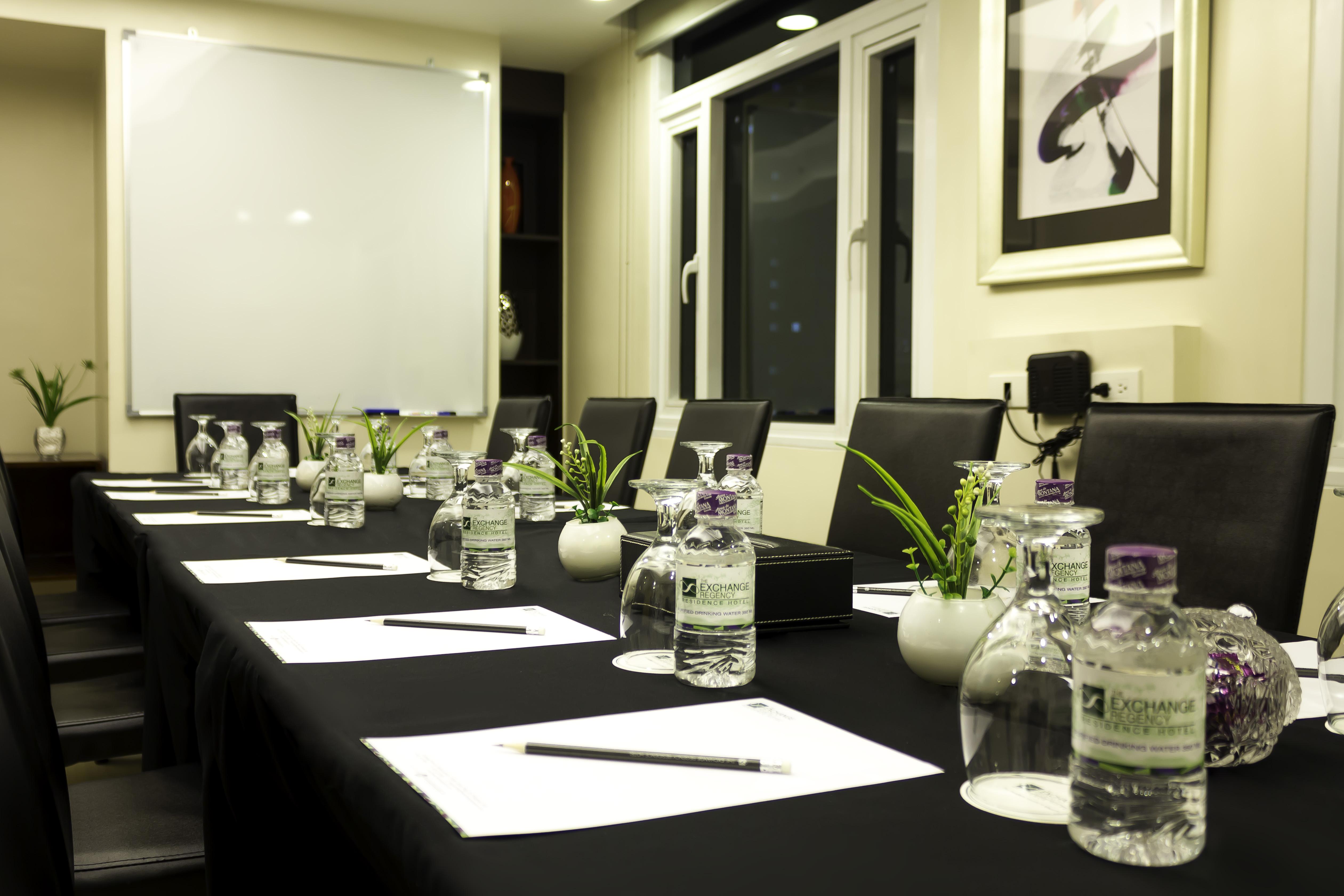 The Exchange Regency Residence Hotel Managed By Hii Pasig City Εξωτερικό φωτογραφία