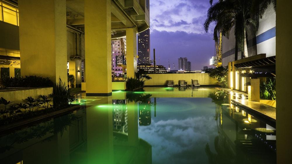 The Exchange Regency Residence Hotel Managed By Hii Pasig City Εξωτερικό φωτογραφία