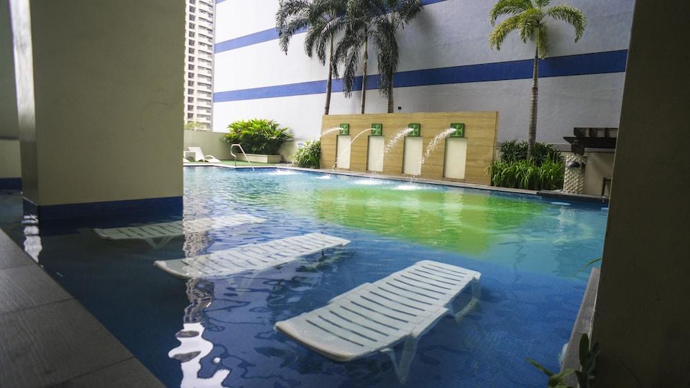 The Exchange Regency Residence Hotel Managed By Hii Pasig City Εξωτερικό φωτογραφία