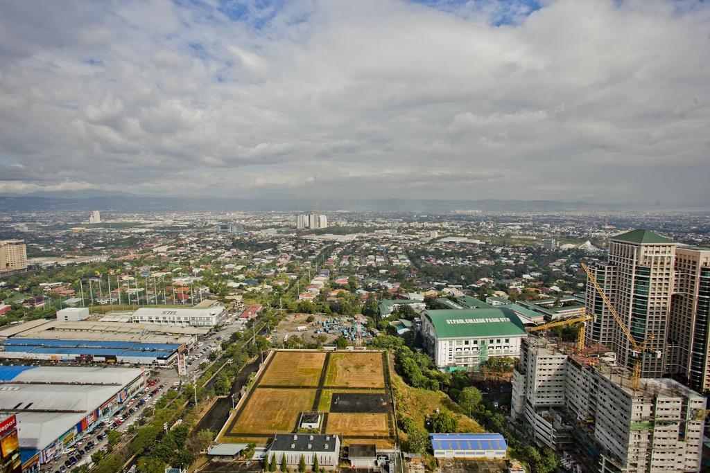 The Exchange Regency Residence Hotel Managed By Hii Pasig City Εξωτερικό φωτογραφία