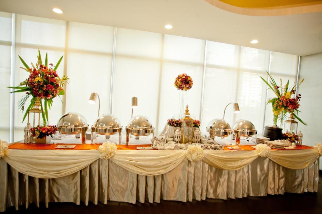 The Exchange Regency Residence Hotel Managed By Hii Pasig City Εξωτερικό φωτογραφία